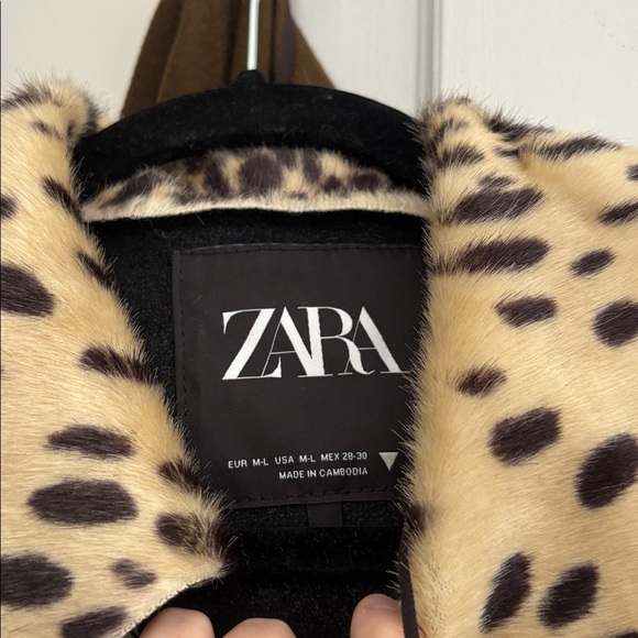 Leopard Print Button-Up Jacket - Picture 3 of 3